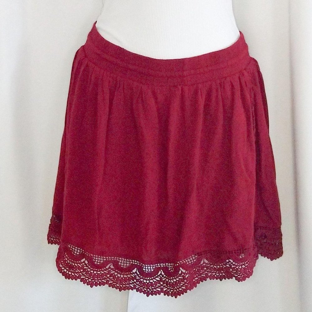 Forever 21 Maroon Skirt with Lace Edging Size Larg